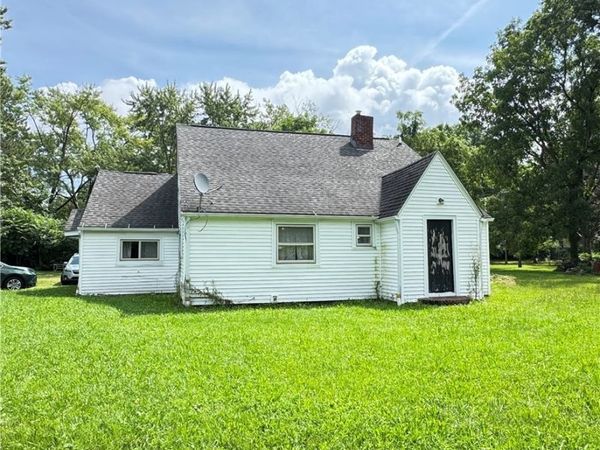 547 Ewart Road , Akron, OH 44312