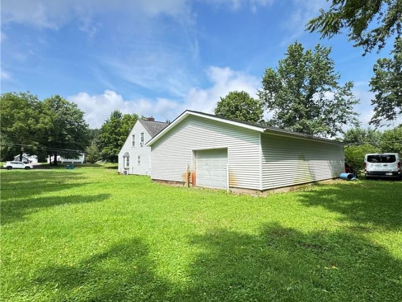 547 Ewart Road, Akron, OH 44312 Photo 6