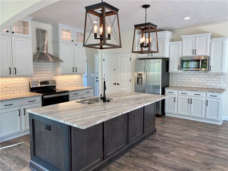 3448 Wicker Street NE, Canton, OH 44721 Photo 2