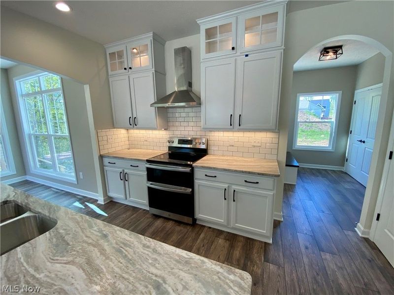 3448 Wicker Street NE, Canton, OH 44721 Photo 3