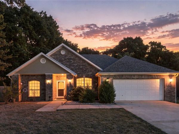 13 Boxford Drive, Bella Vista, AR 72715