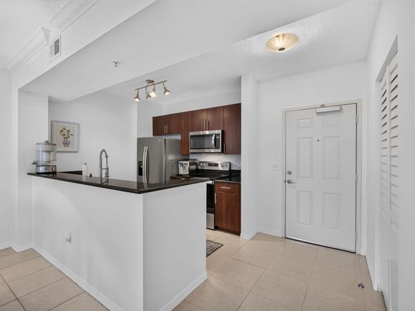 4905 Midtown Lane, Unit 2211, Palm Beach Gardens, FL 33418