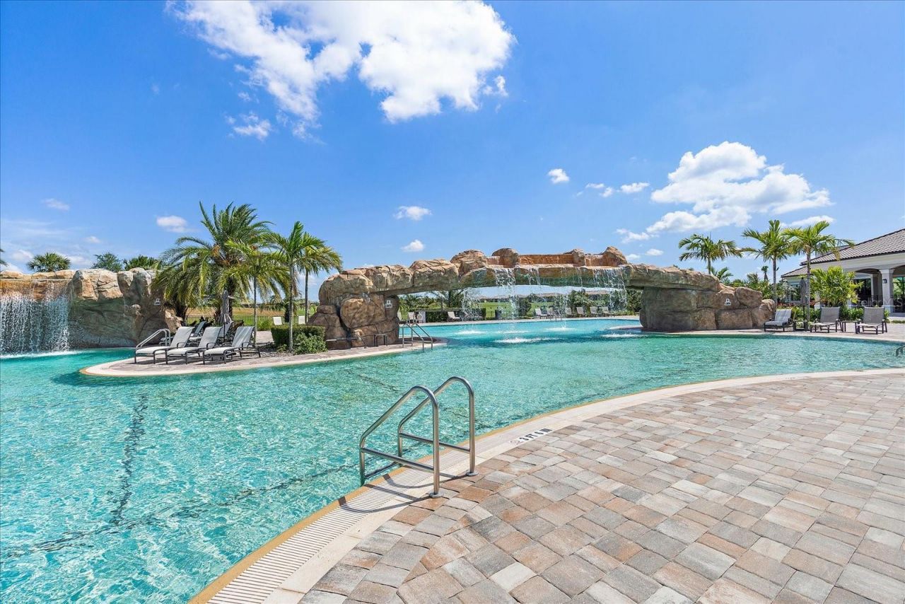 18114 Gawthrop Drive, Unit 103, Bradenton, FL 34211 Photo