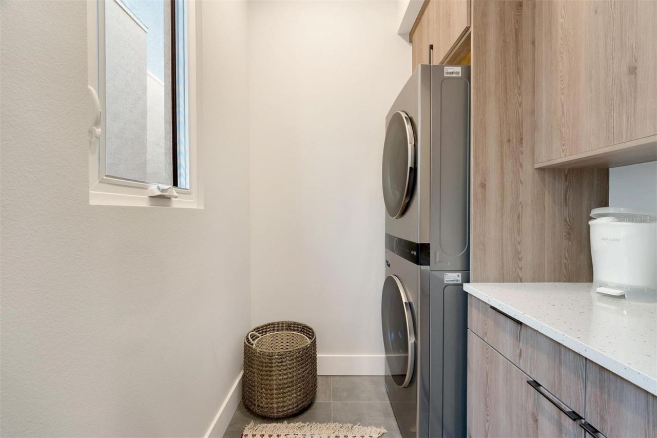 372 6th Street S, Unit 12, Saint Petersburg, FL 33701 Photo