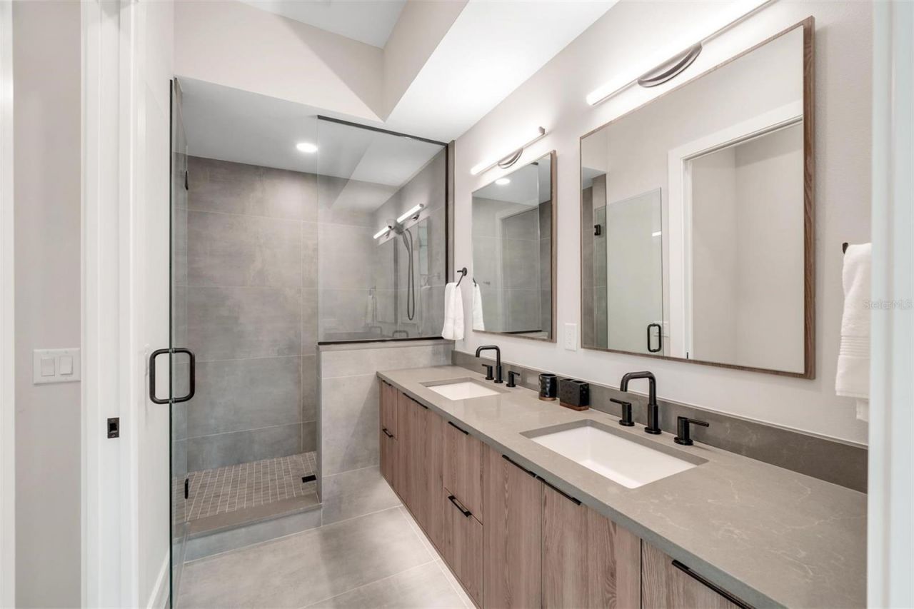 372 6th Street S, Unit 12, Saint Petersburg, FL 33701 Photo