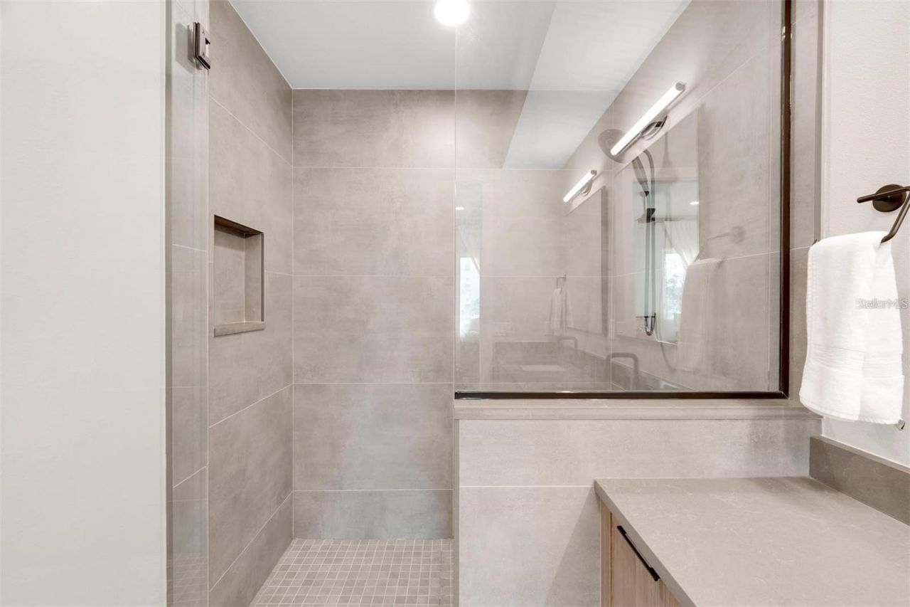 372 6th Street S, Unit 12, Saint Petersburg, FL 33701 Photo