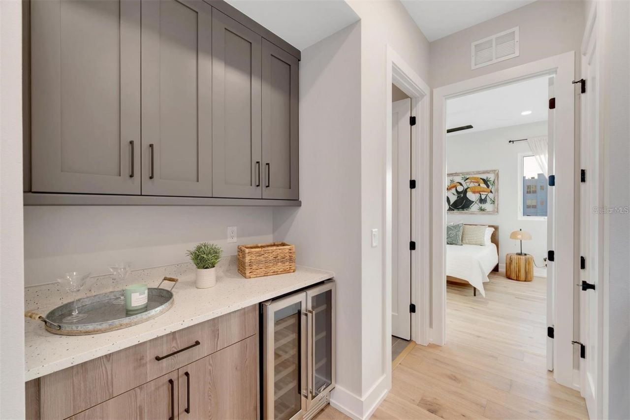 372 6th Street S, Unit 12, Saint Petersburg, FL 33701 Photo