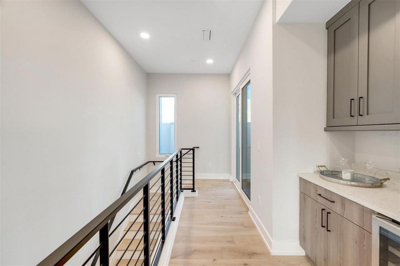 372 6th Street S, Unit 12, Saint Petersburg, FL 33701 Photo