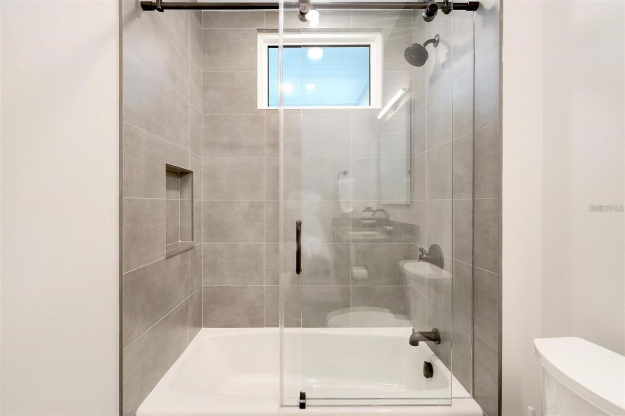 372 6th Street S, Unit 12, Saint Petersburg, FL 33701 Photo
