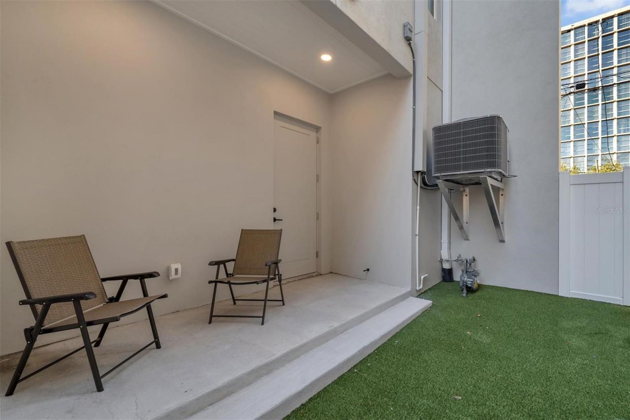 372 6th Street S, Unit 12, Saint Petersburg, FL 33701 Photo