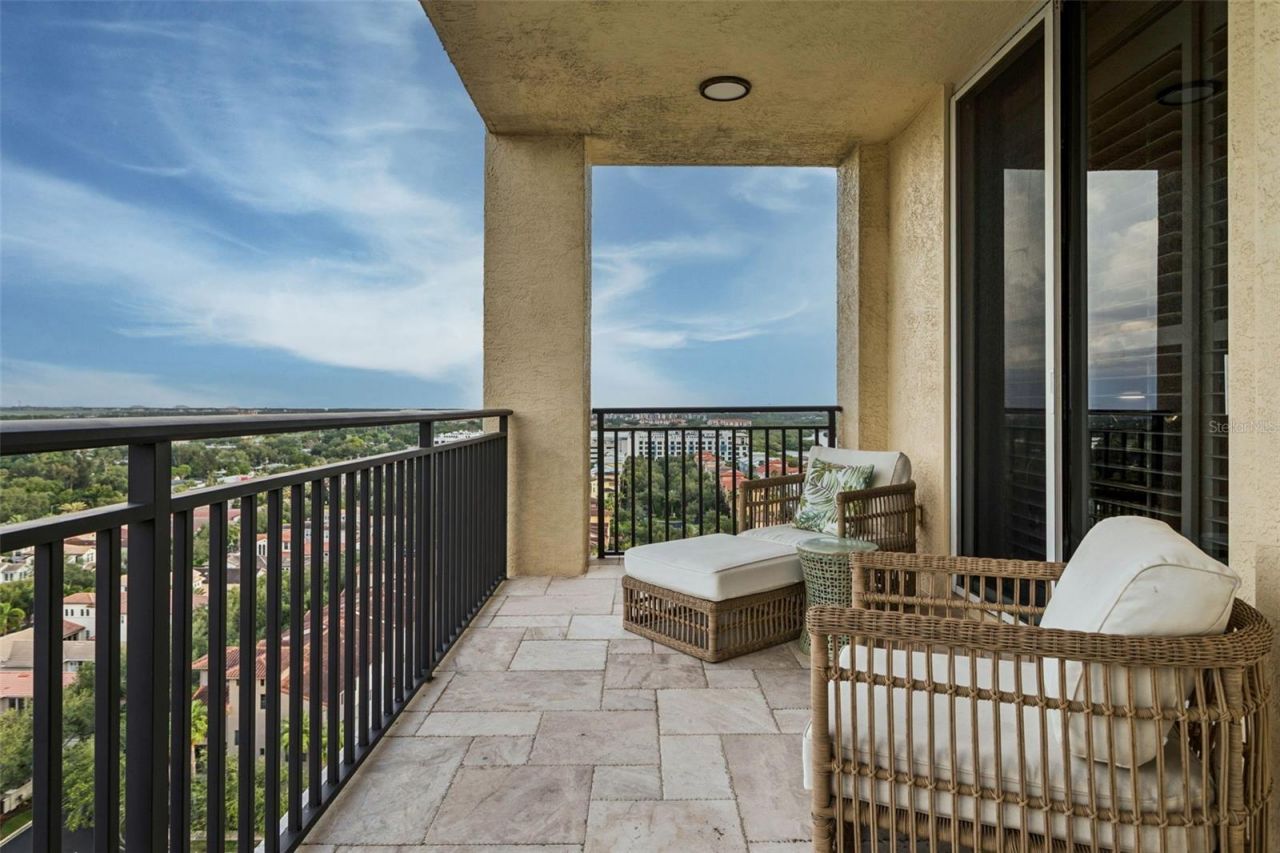 5823 Bowen Daniel Drive, Unit 1501, Tampa, FL 33616 Photo