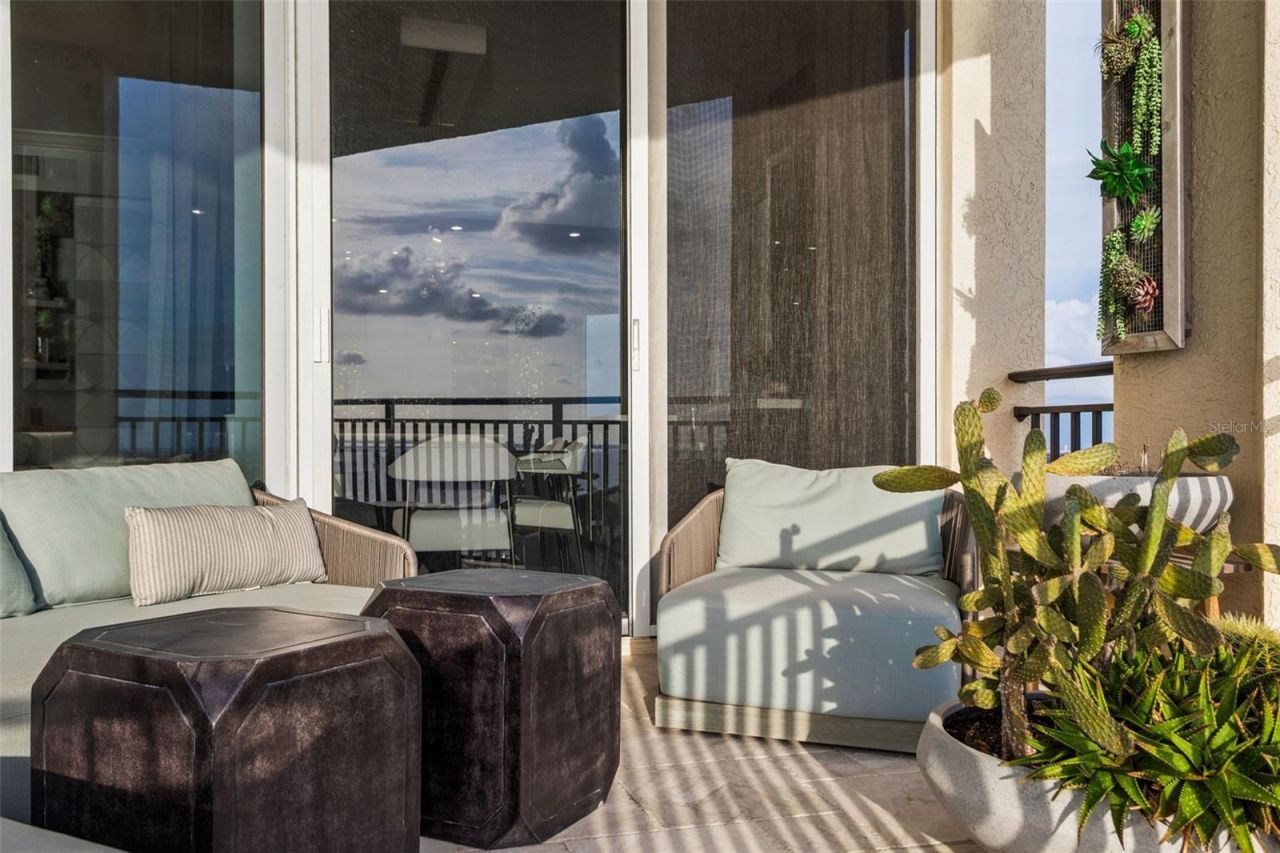 5823 Bowen Daniel Drive, Unit 1501, Tampa, FL 33616 Photo