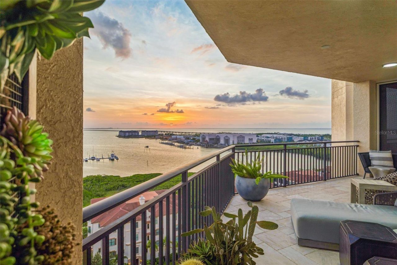5823 Bowen Daniel Drive, Unit 1501, Tampa, FL 33616 Photo