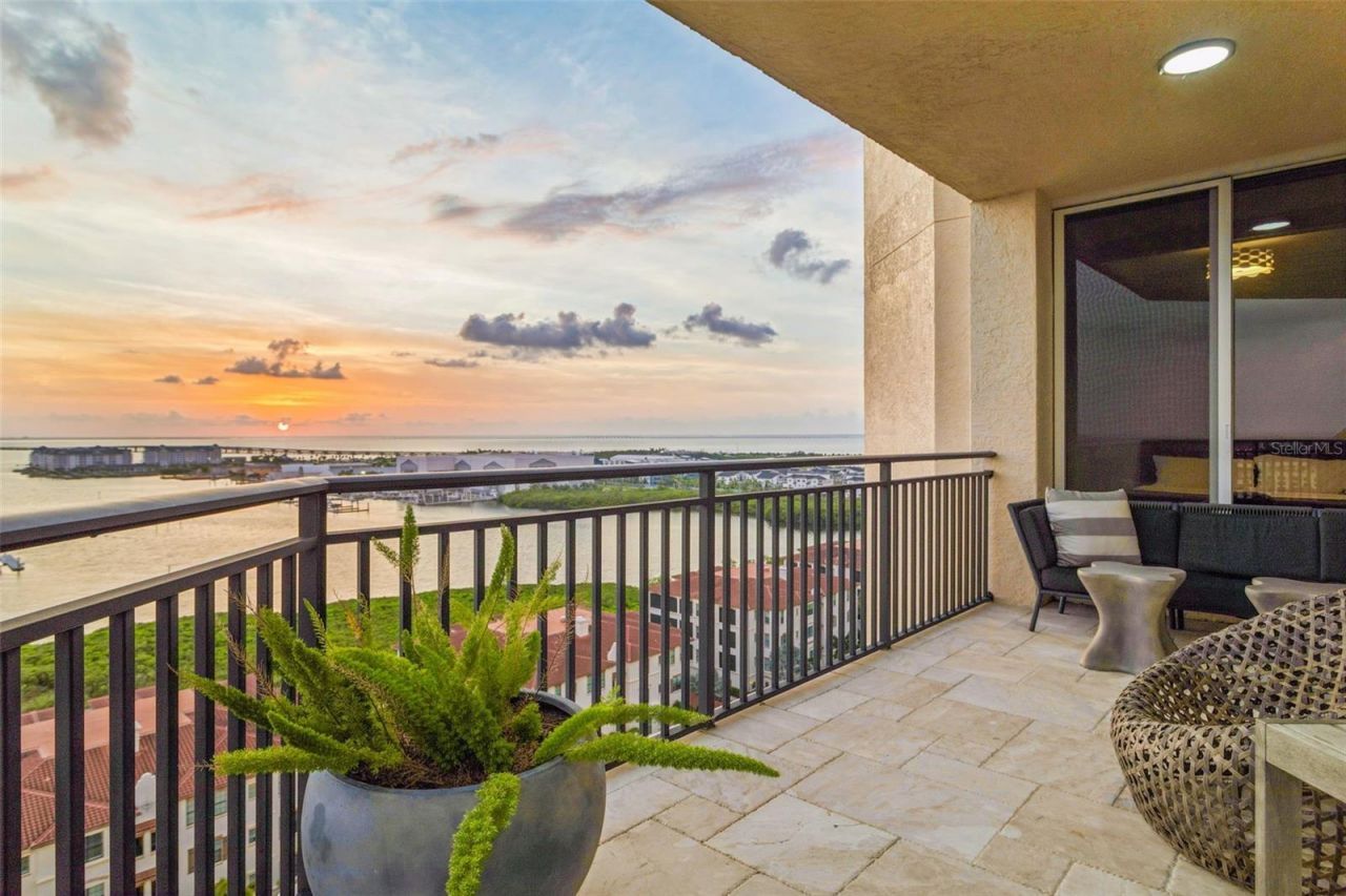 5823 Bowen Daniel Drive, Unit 1501, Tampa, FL 33616 Photo