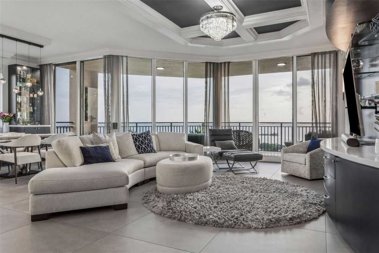 5823 Bowen Daniel Drive, Unit 1501, Tampa, FL 33616 Photo
