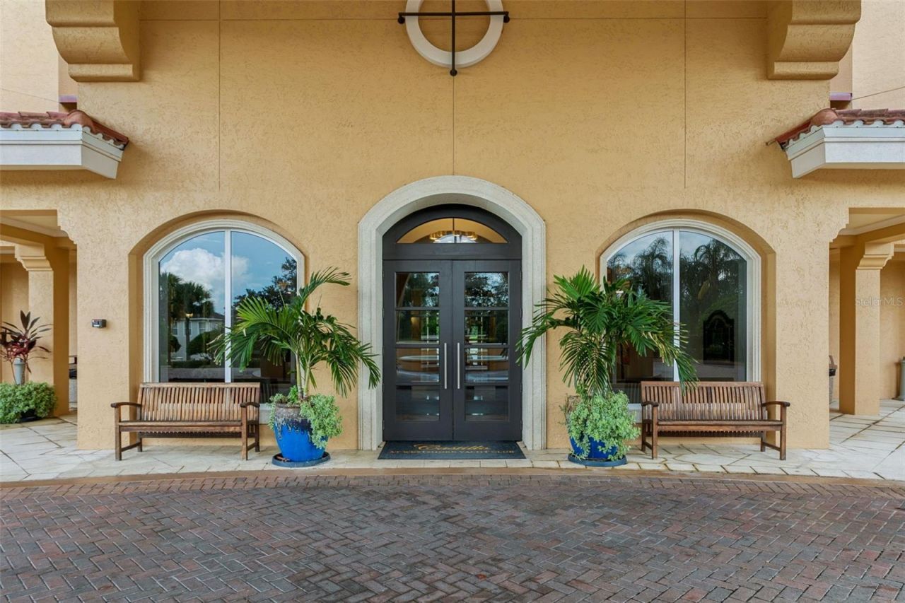 5823 Bowen Daniel Drive, Unit 1501, Tampa, FL 33616 Photo