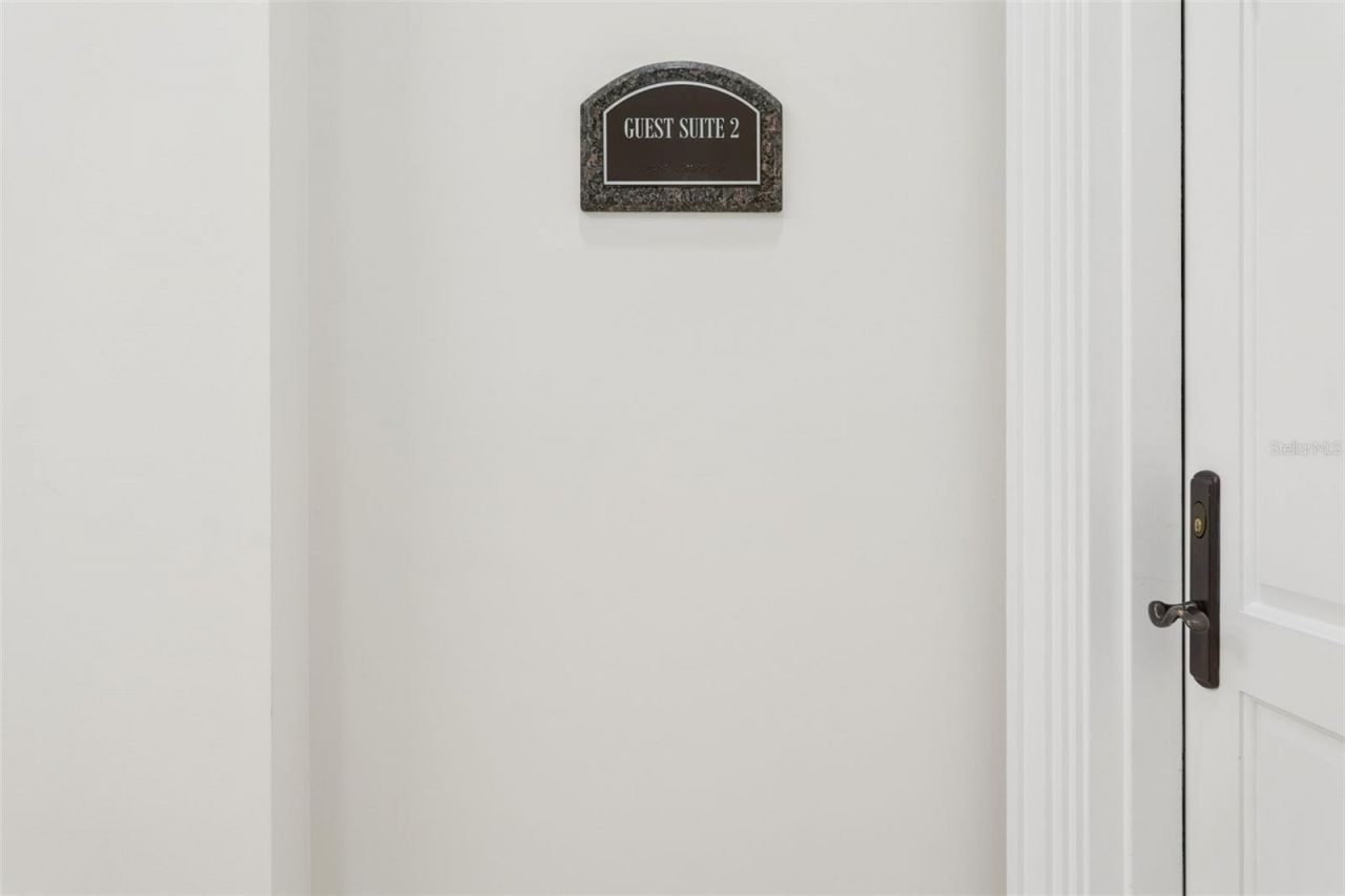 5823 Bowen Daniel Drive, Unit 1501, Tampa, FL 33616 Photo