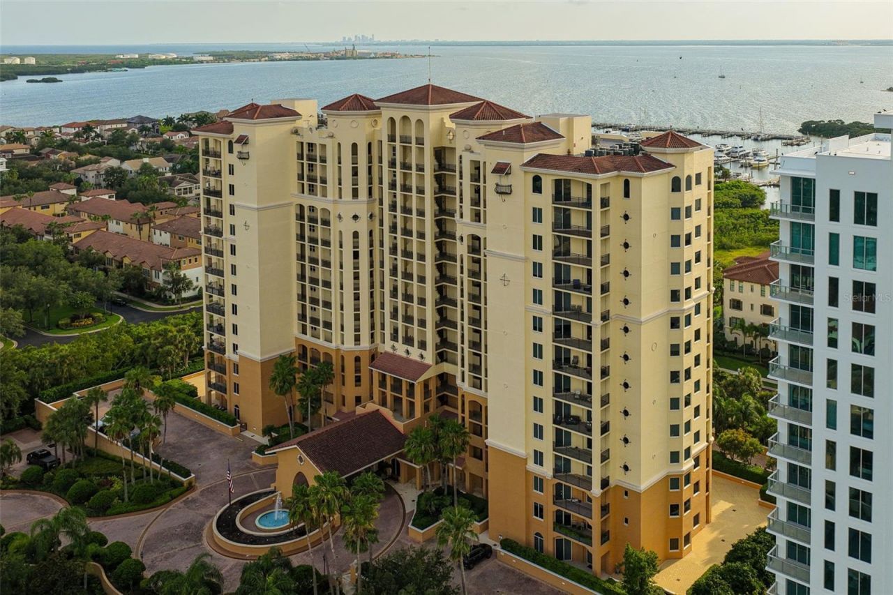 5823 Bowen Daniel Drive, Unit 1501, Tampa, FL 33616 Photo