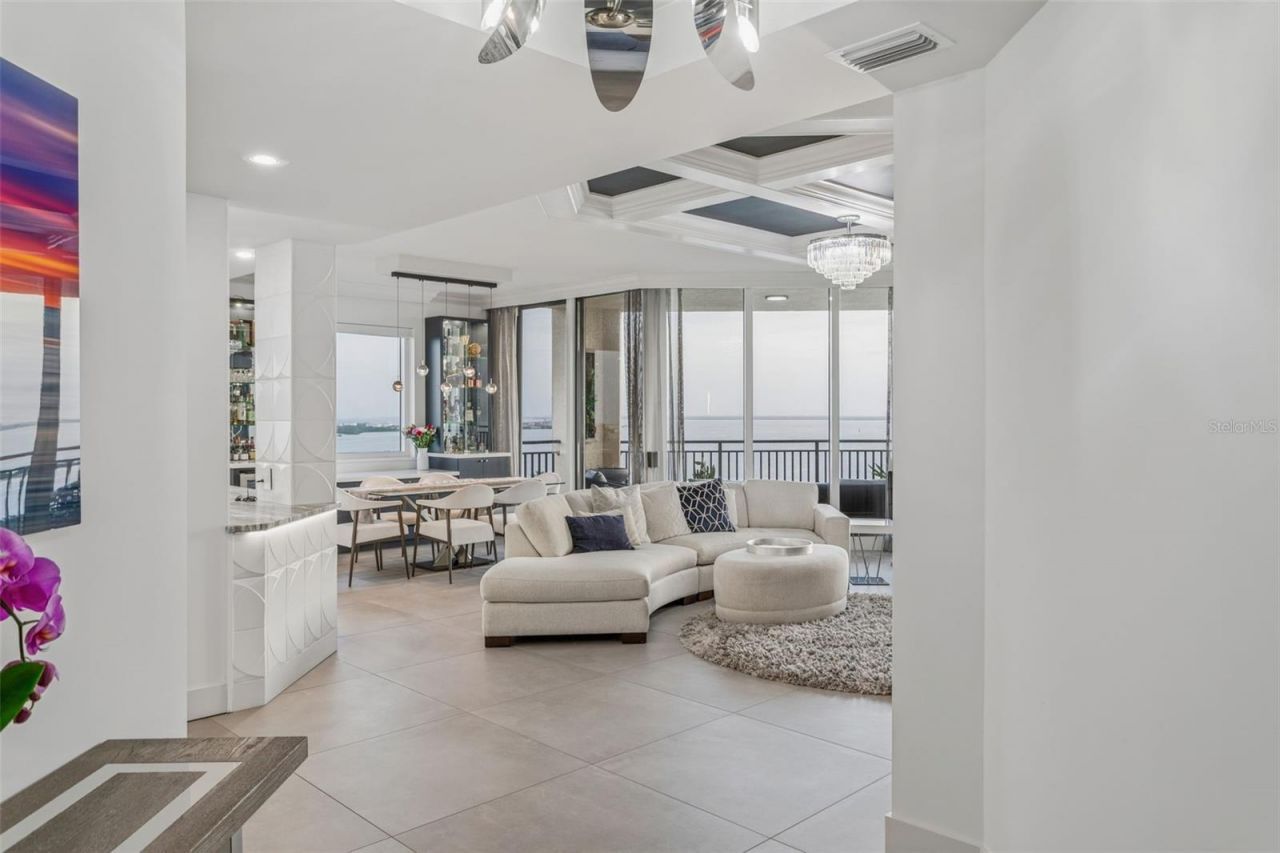 5823 Bowen Daniel Drive, Unit 1501, Tampa, FL 33616 Photo