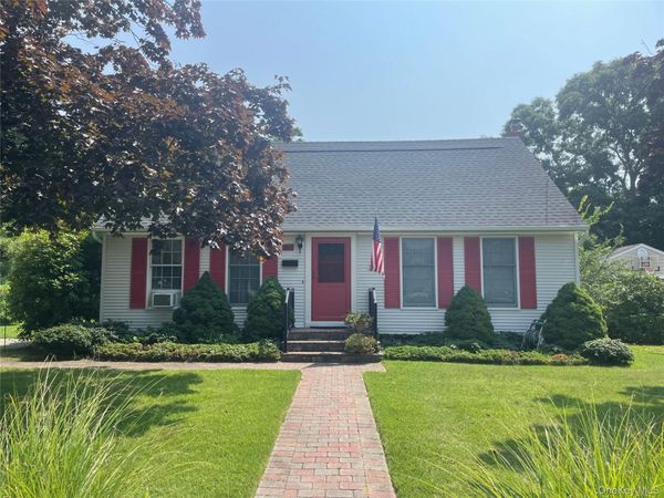363 3rd Avenue , Bayport, NY 11705