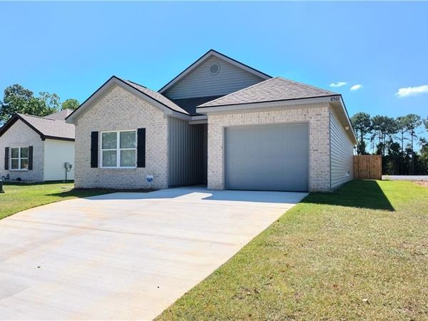 8561 Clarke Road , Mobile, AL 36695