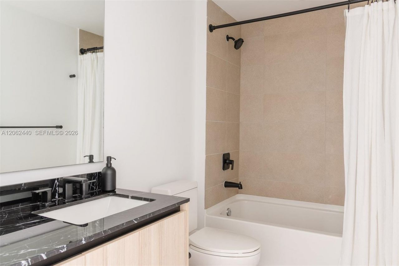 225 N Miami Ave , Unit 1801, Miami, FL 33128 Photo
