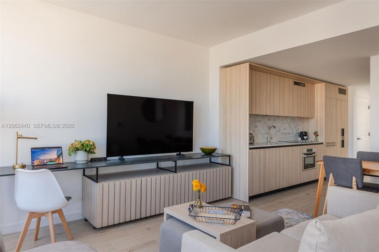 225 N Miami Ave , Unit 1801, Miami, FL 33128 Photo