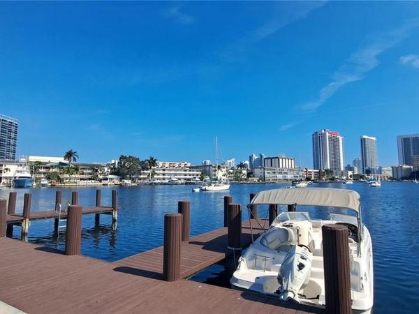 450 GOLDEN ISLES DR, Unit 3C, Hallandale Beach, FL 33009