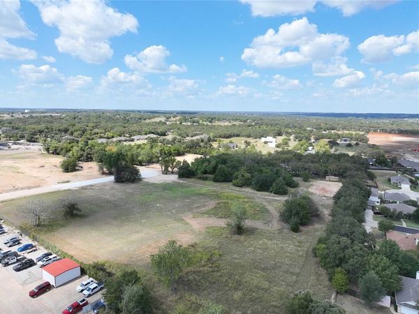 112 Industrial Street , Weatherford, TX 76086