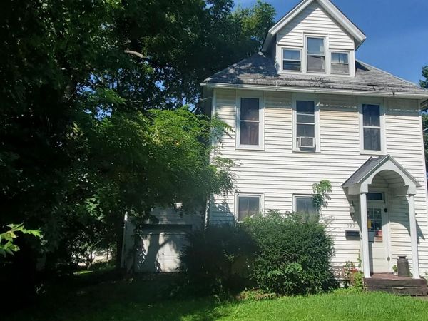 525 S Garfield Avenue, Burlington, IA 52601