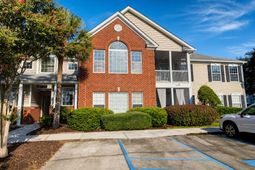 1372 Hopton Circle photo 4