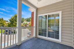 1372 Hopton Circle photo 4