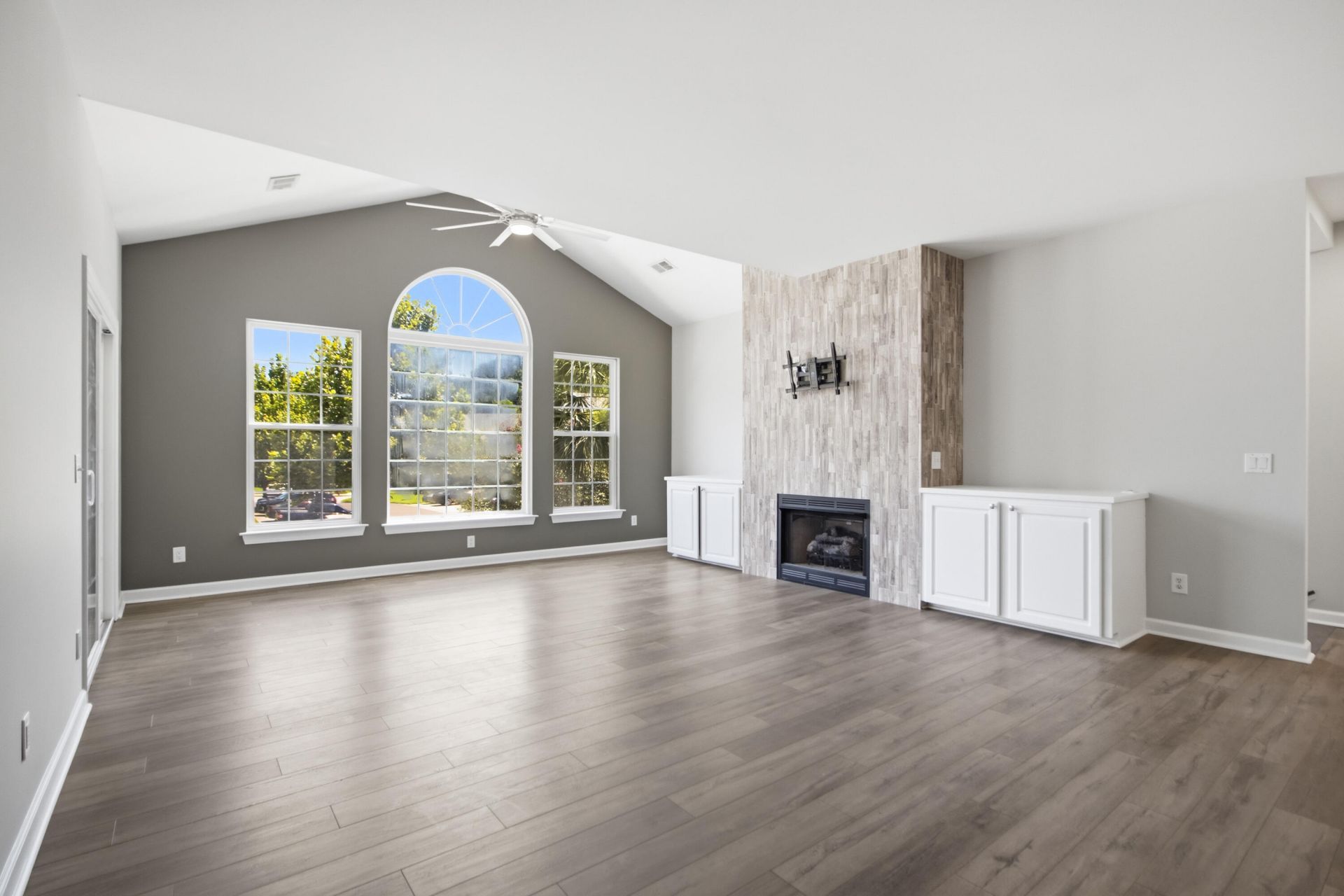1372 Hopton Circle Photo 8