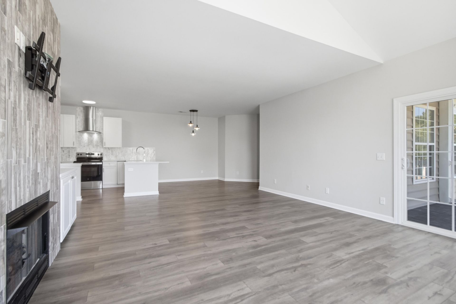 1372 Hopton Circle Photo 9