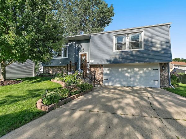 17 Joslyn Drive , Elgin, IL 60120