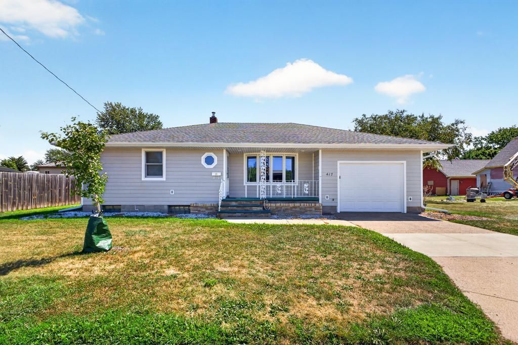 417 W Irving Street, Lake City, MN 55041 Main Photo