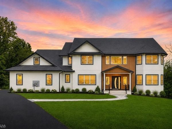 2 Minor Ct, Denville, NJ 07834