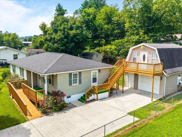 227 Higdon Lane, LaFollette, TN 37766