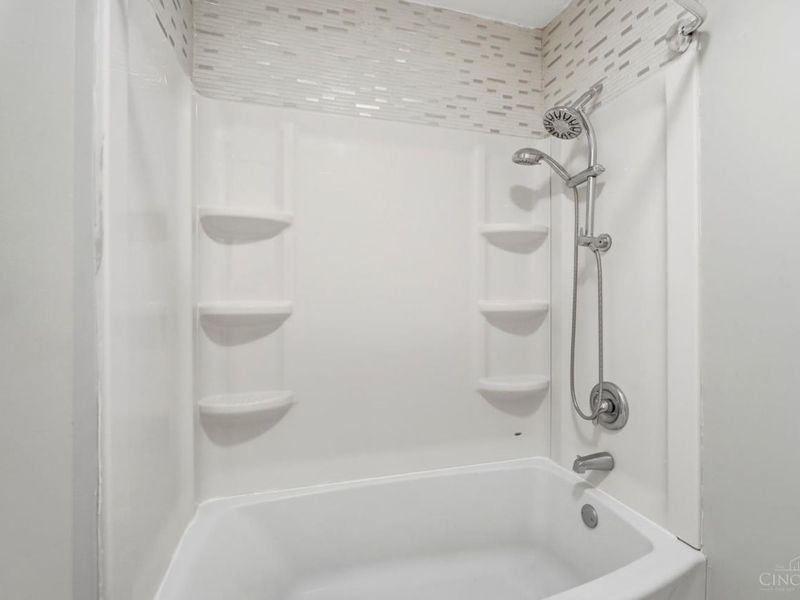10555 Montgomery Road, Unit 96, Montgomery, OH 45242 Photo 22