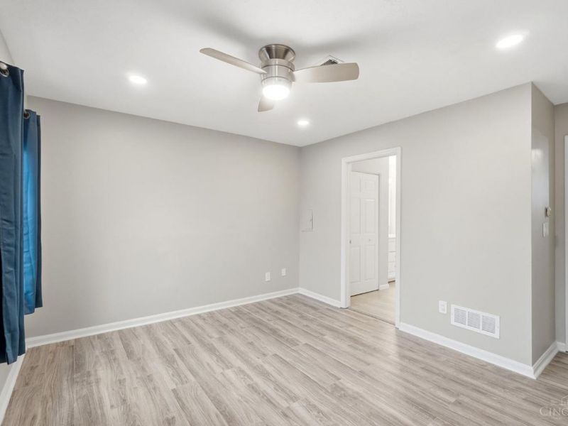 10555 Montgomery Road, Unit 96, Montgomery, OH 45242 Photo 27