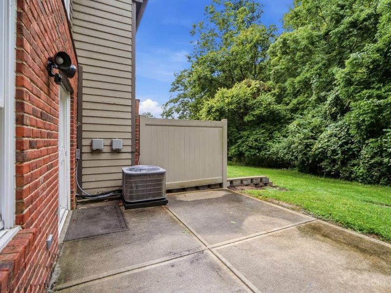 10555 Montgomery Road, Unit 96, Montgomery, OH 45242 Photo 44