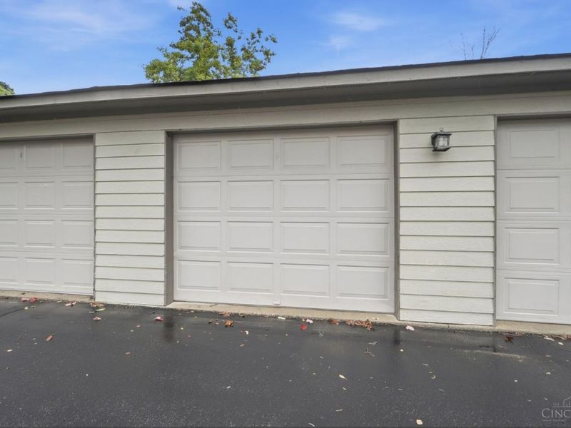 10555 Montgomery Road, Unit 96, Montgomery, OH 45242 Photo 48