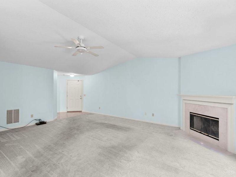 6209 Watchcreek Way, Unit 302, Miami Township, OH 45150 Photo 11