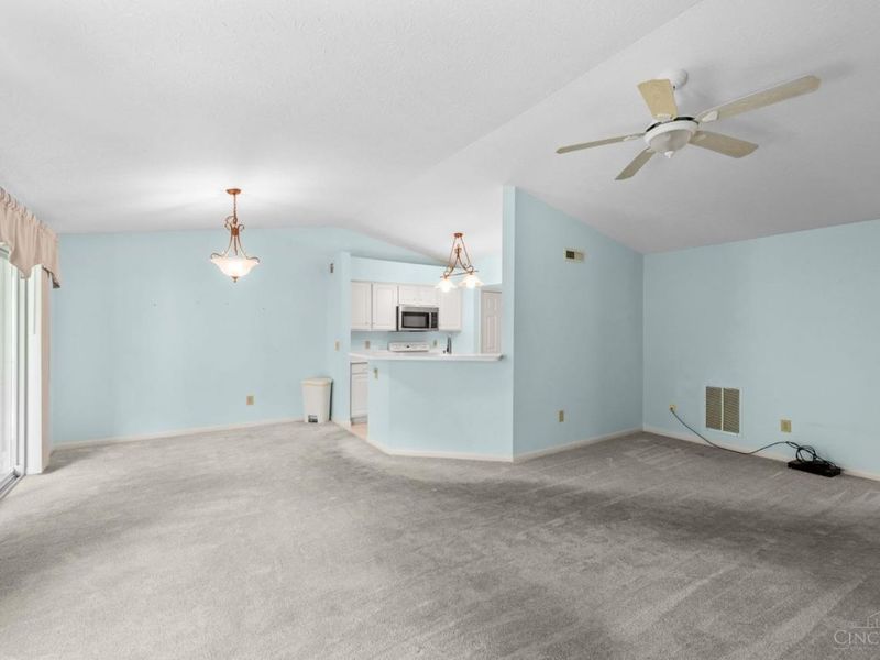 6209 Watchcreek Way, Unit 302, Miami Township, OH 45150 Photo 12