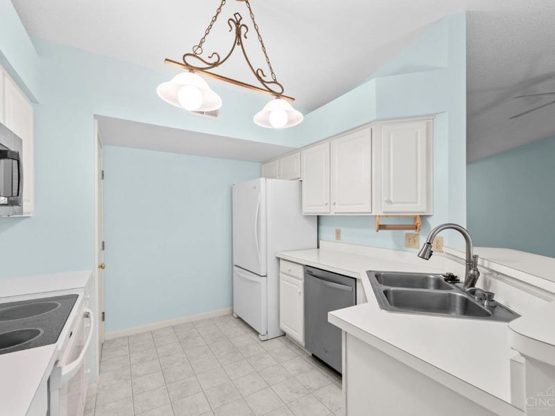 6209 Watchcreek Way, Unit 302, Miami Township, OH 45150 Photo 8