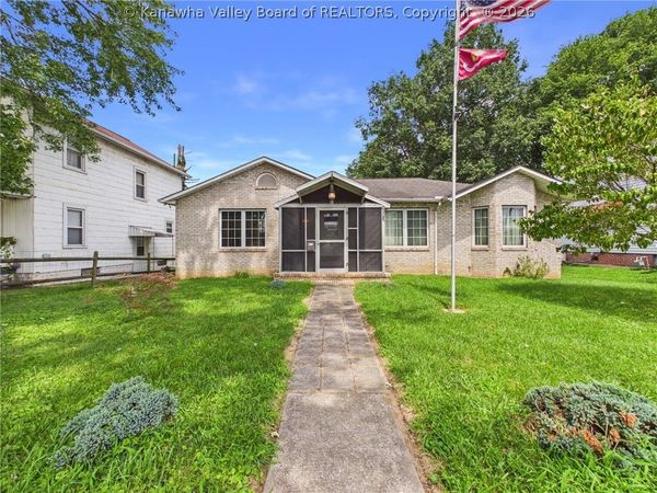 2008 Adams Avenue, Huntington, WV 25705