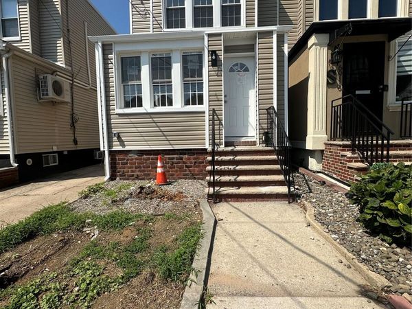 6918 69th Street , Ridgewood, NY 11385