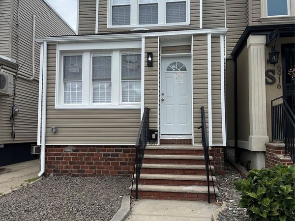 6918 69th Street , Ridgewood, NY 11385