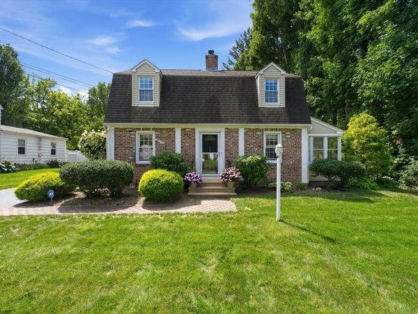 34 Harwich Road, West Springfield, MA 01089