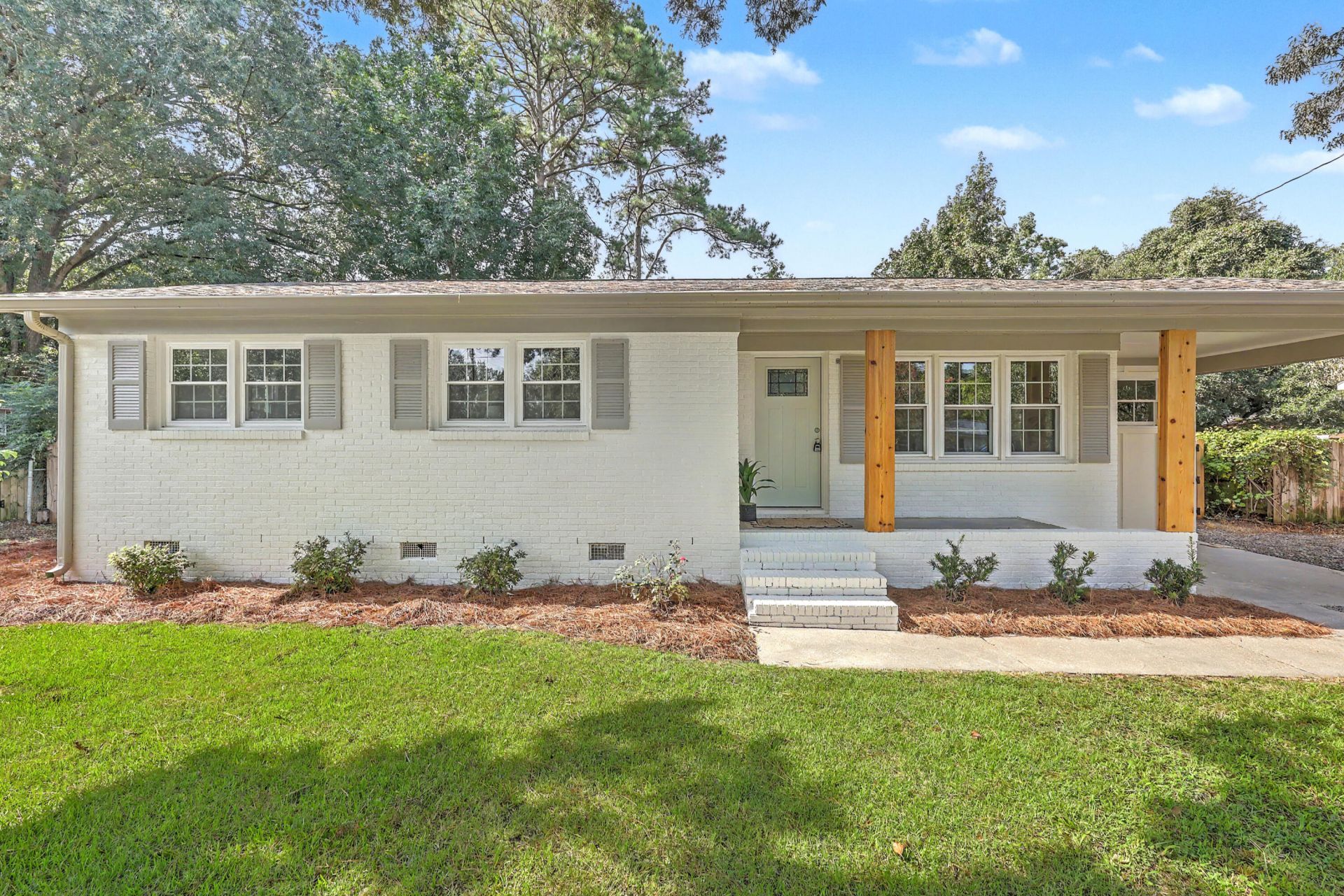 445 Madeline Drive Photo 1